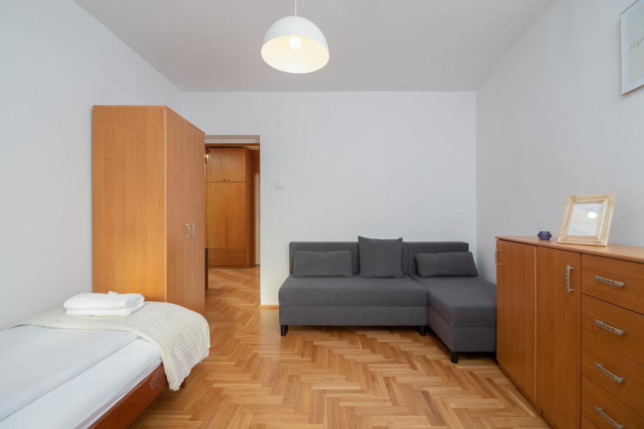 Jozefinska Apartment With Balcony Cracow By Noclegi Renters Kraków Exteriör bild